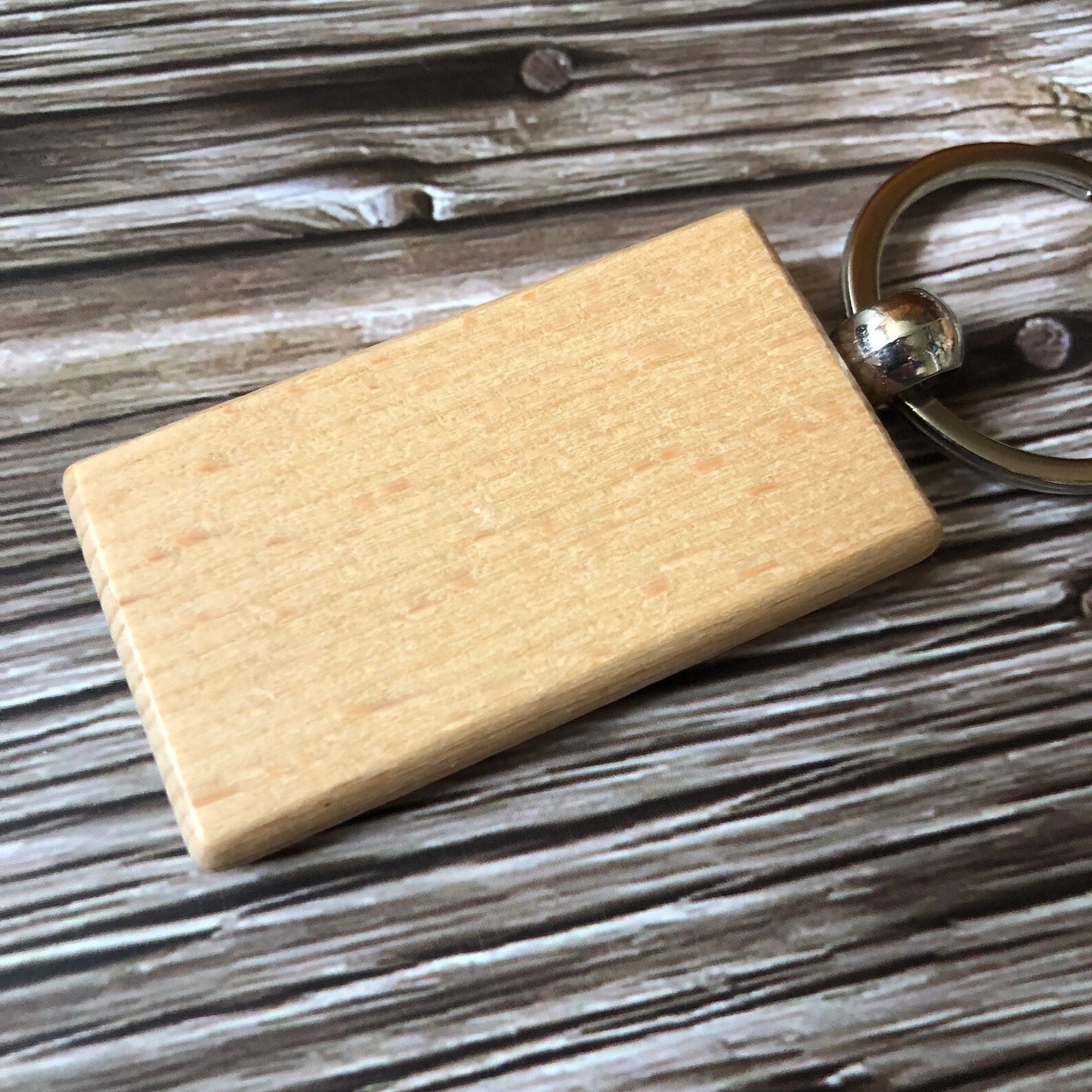 Accessoire en bois personnalisé pour clés