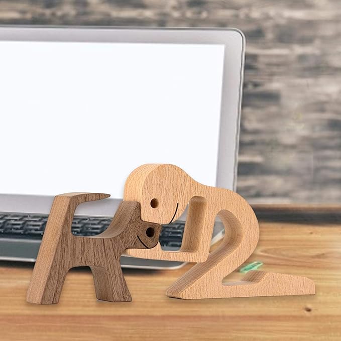 Figurine chiots et personnage sculptée à la main