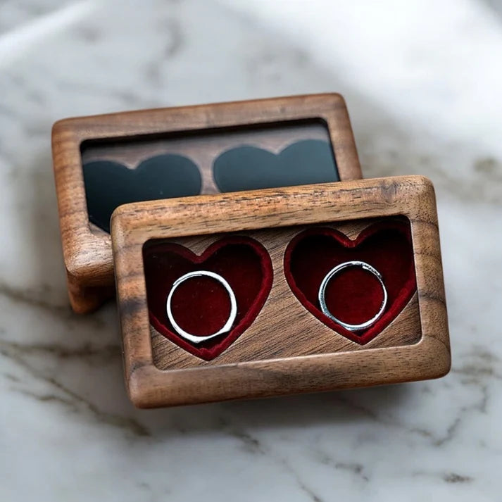 boîte cadeau rouge pour collier ou bague