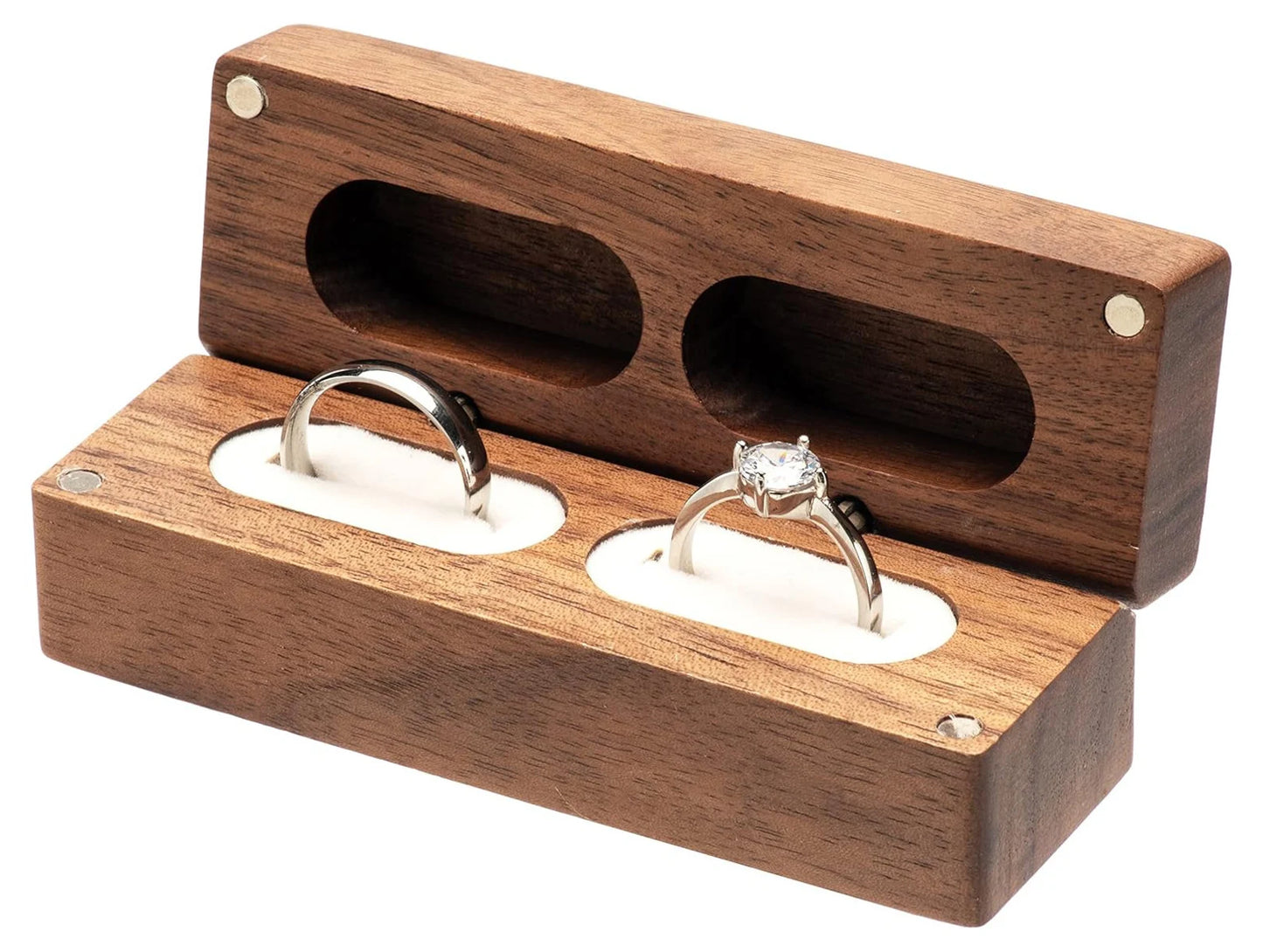 Boîte à bague artisanale en noyer gravé