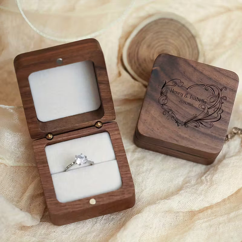 Coffret à bague en bois artisanal avec doublure blanche