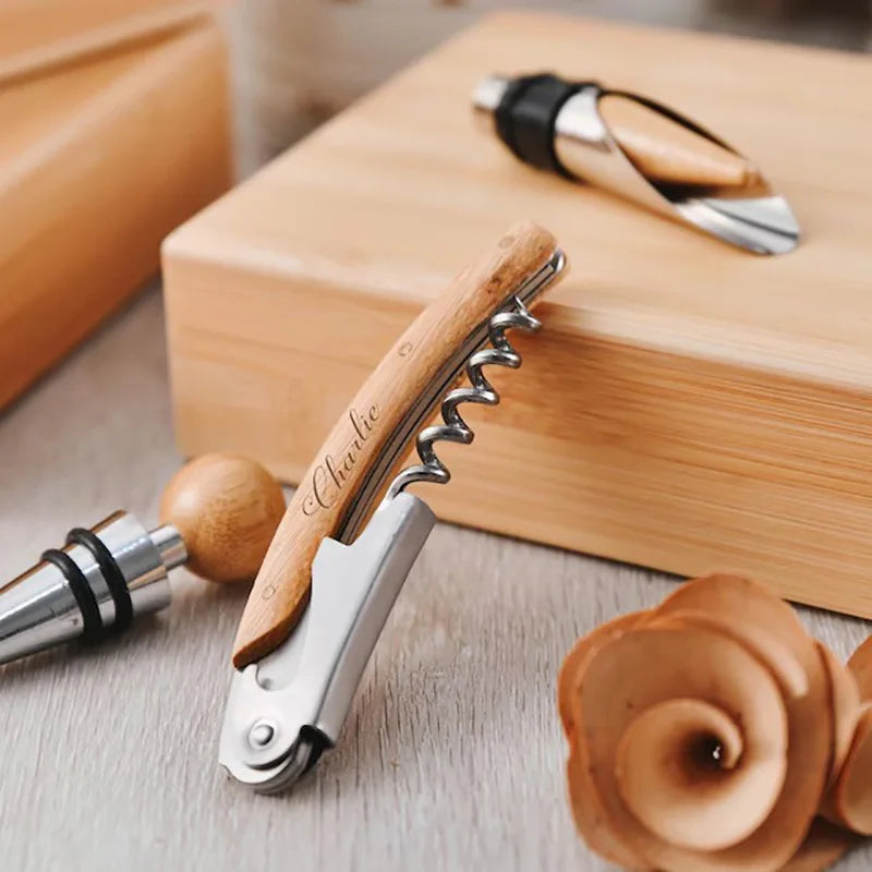 tire-bouchon et accessoires de vin en coffret bois