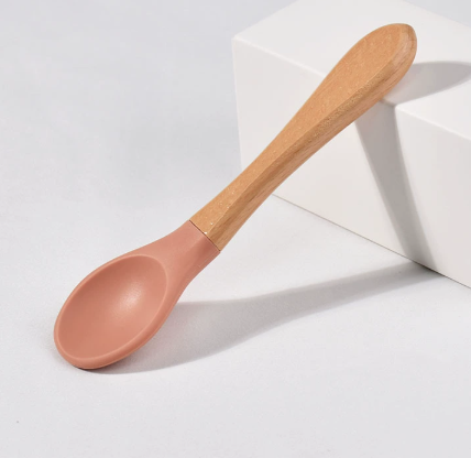Cuillère d’apprentissage pour nourrisson