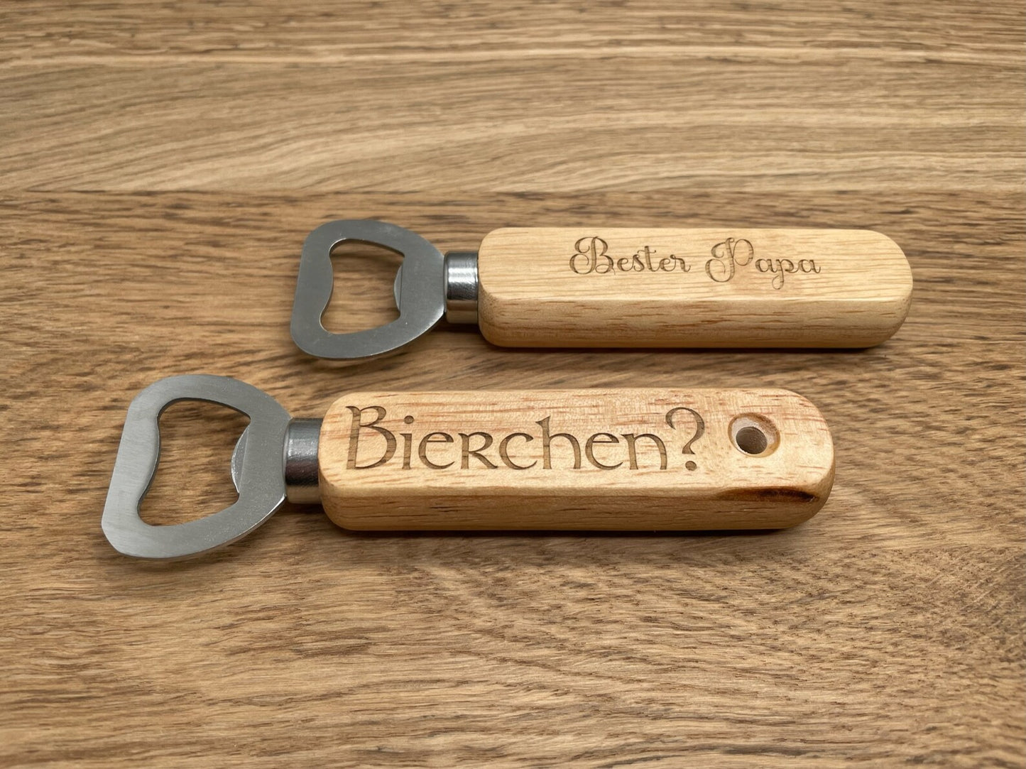 Décapsuleur personnalisé avec manche en bois et gravure au nom