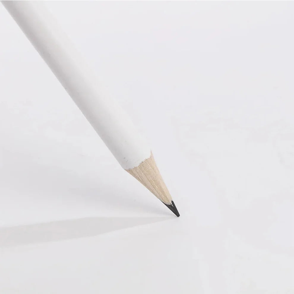 crayon en bois gravé logo entreprise