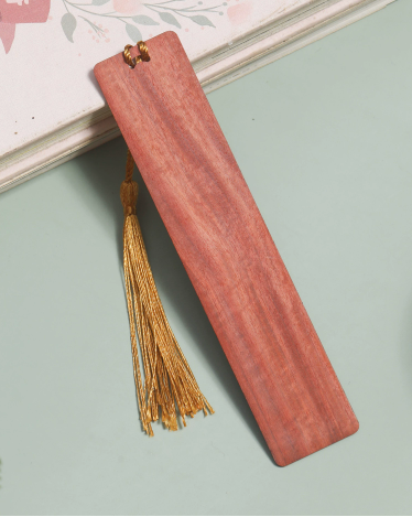 Marque-page en bois gravé Peeking Man