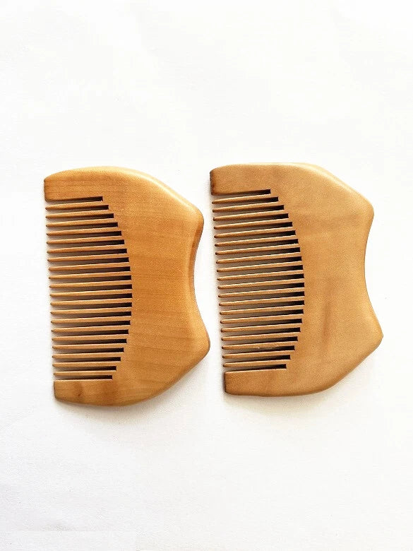 Mini peigne en bois de pêcher de poche