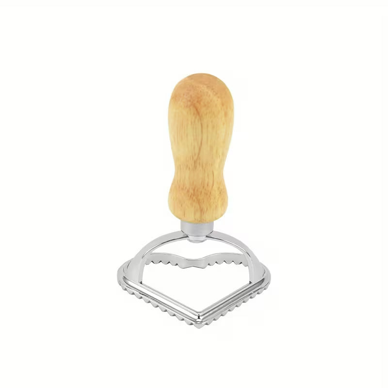 Outil de découpe pâtissier en métal et bois