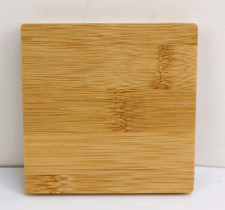 Planche à découper carrée en bambou