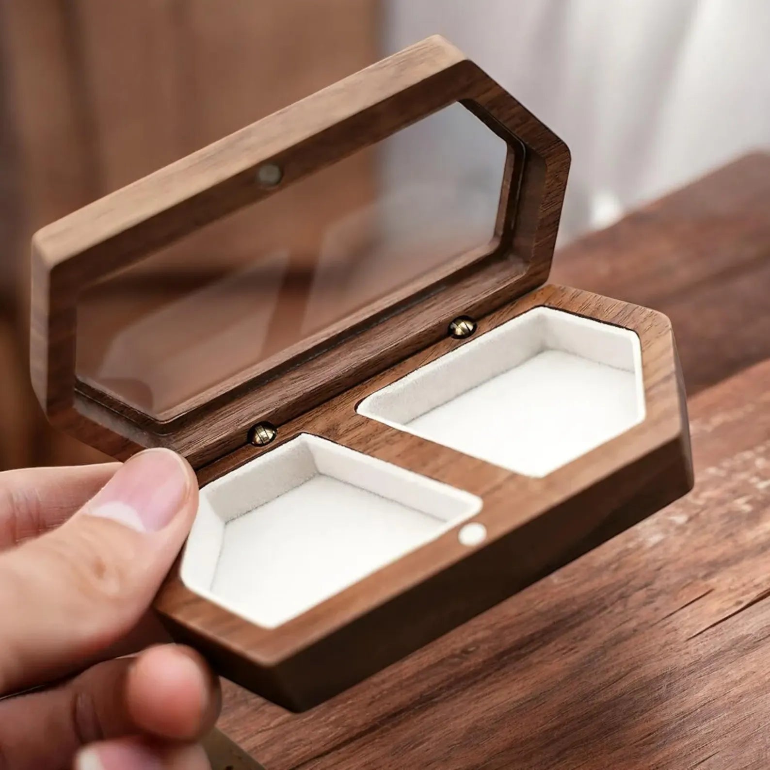 Présentoir minimaliste pour bagues