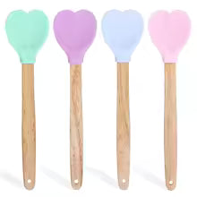 Spatule en silicone en forme de cœur