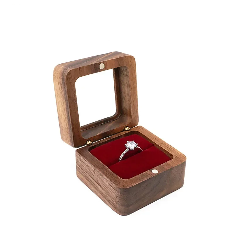 boîte à bague bois noyer velours rouge