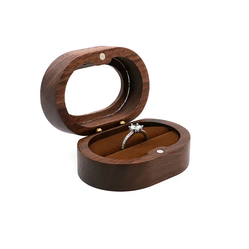 Écrin en bois pour demande en mariage