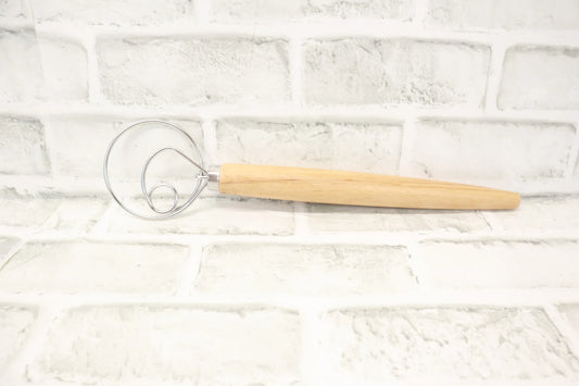 mélangeur à pâte avec manche en bois pour boulanger