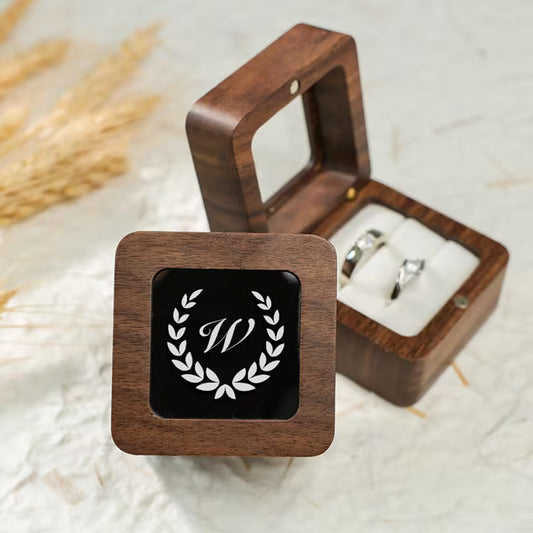 offret carré en bois d’érable pour bague ou bijoux personnalisé