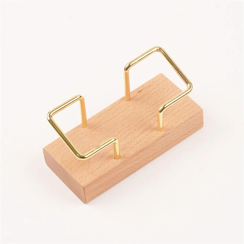 porte-cartes en bois et métal doré